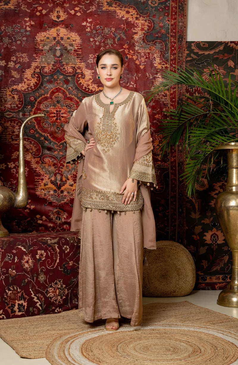 Zarmina Grace Embroidered Kurta Set