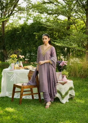 Kumud Lilac Silk Kurta Set With Duppata