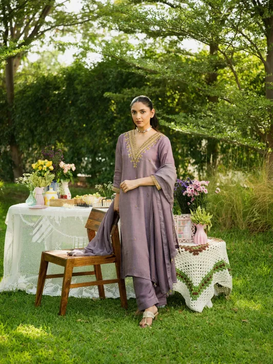 Kumud Lilac Silk Kurta Set With Duppata